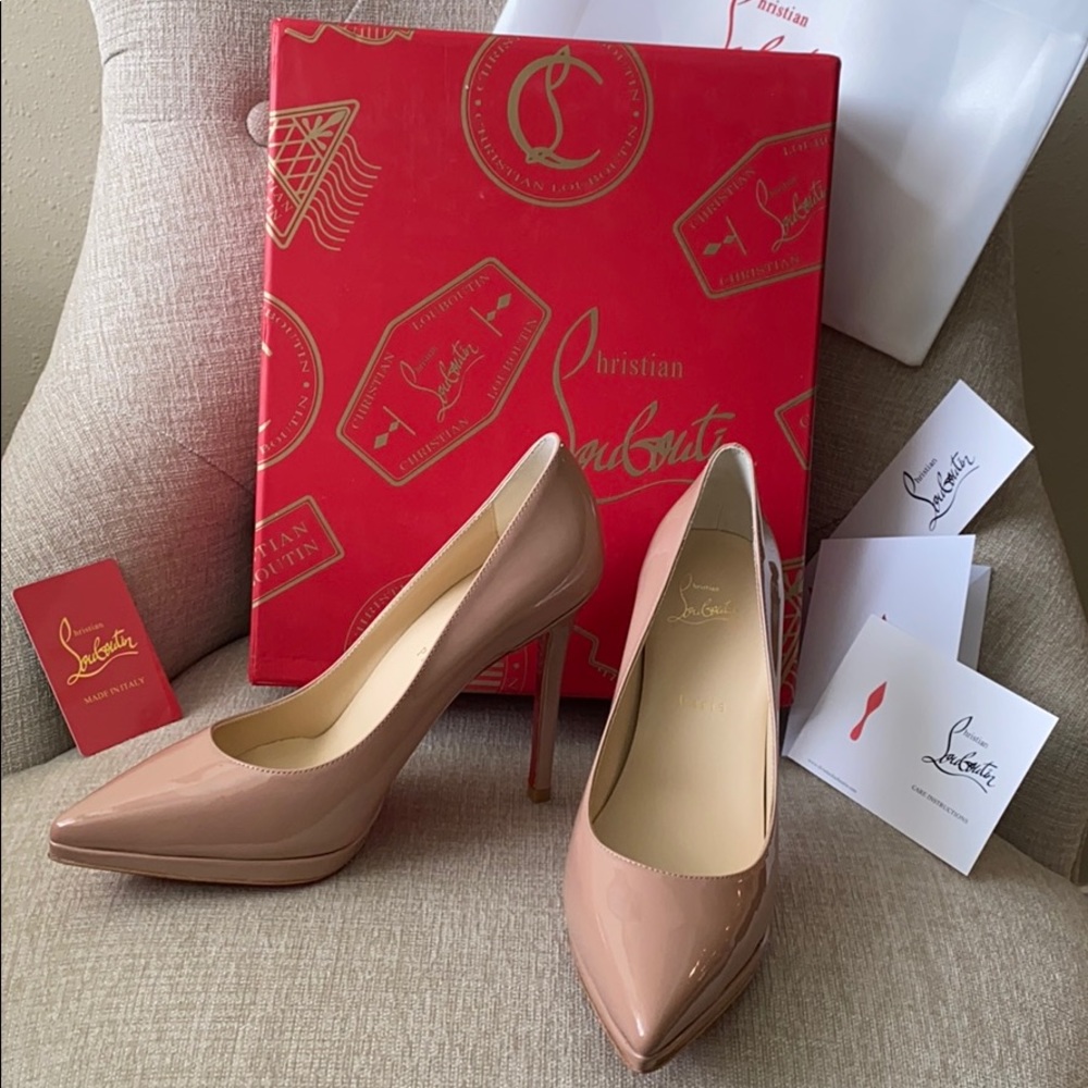 New Christian Louboutin sz 39 (US 8 1/2)pumps/shoe